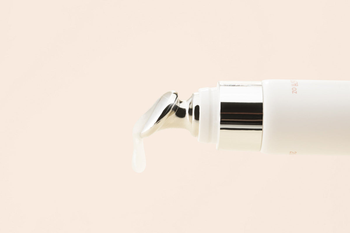 A drop of clear Vanilla balm on the metal applicator